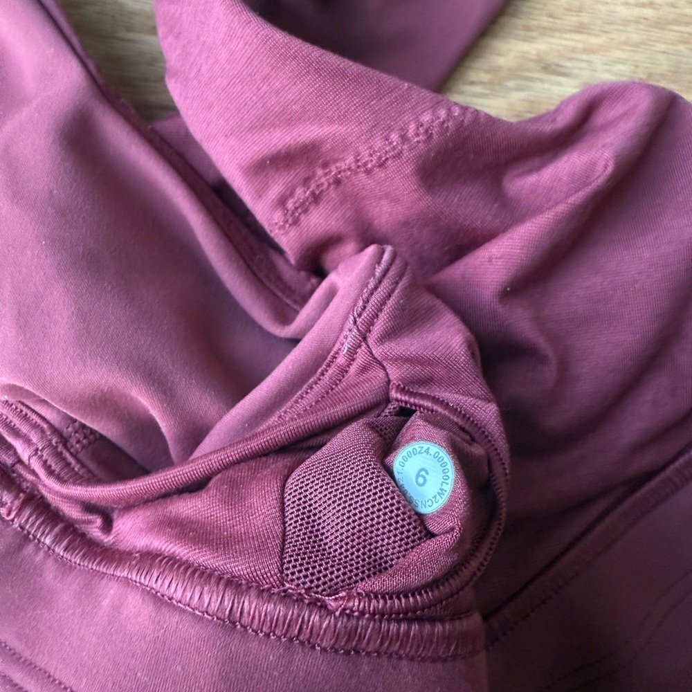 Lululemon Wunder Train Longline Bra in Merlot Red, Size 6 - Picture 5 of 5